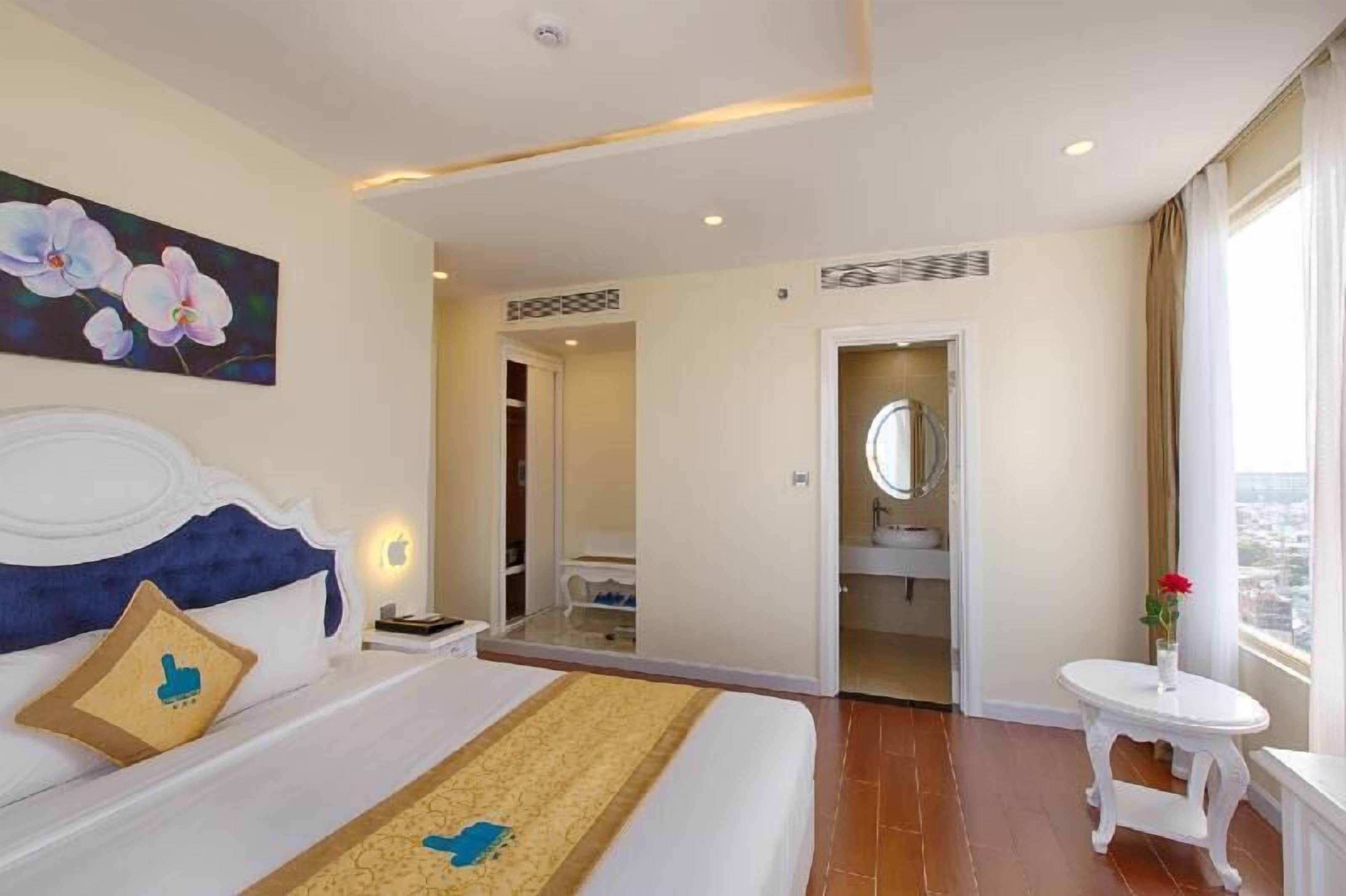 Select Comfort beds, minibar, in-room safe, individually furnished