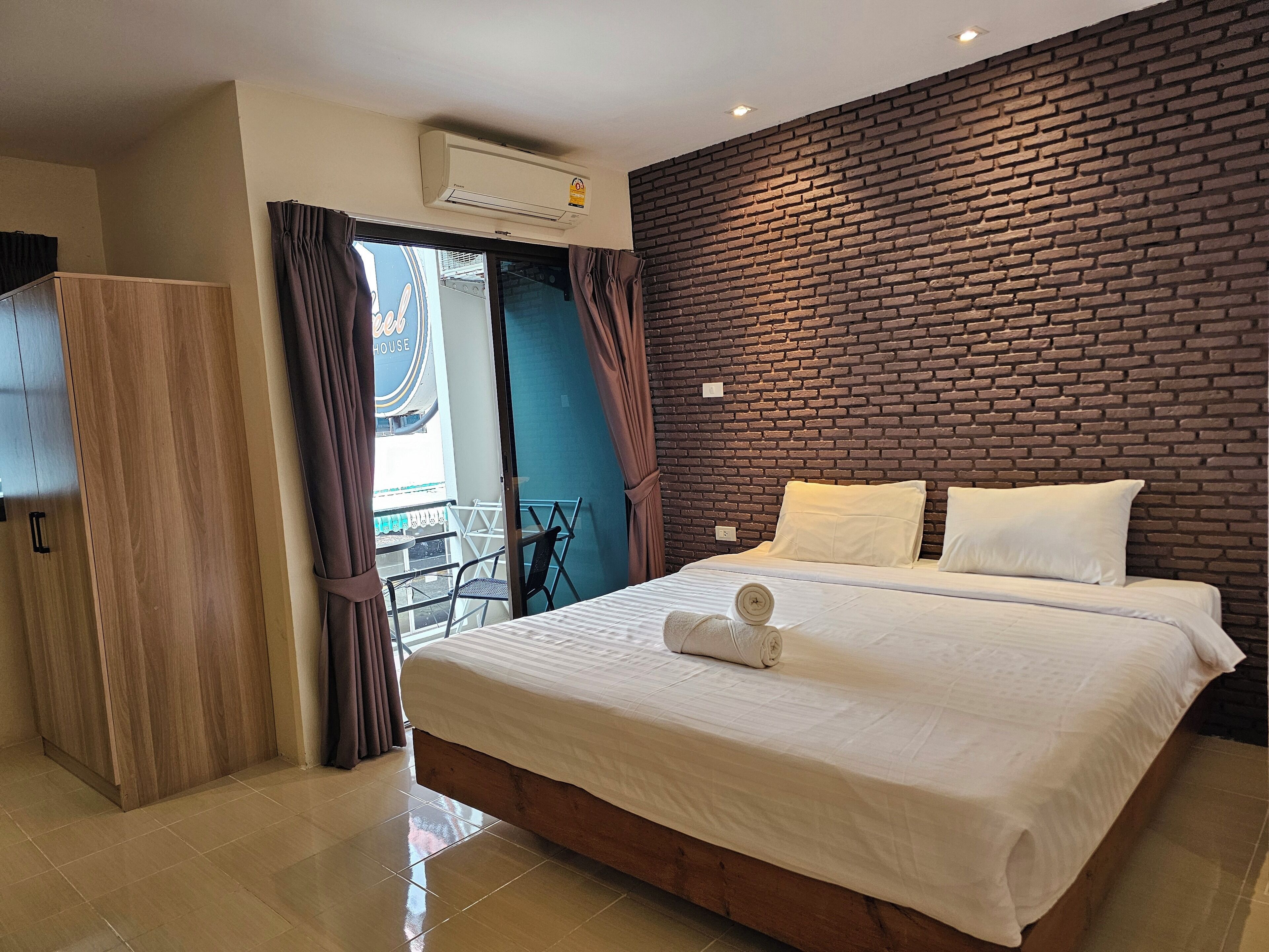 Deluxe Double Room | Balcony