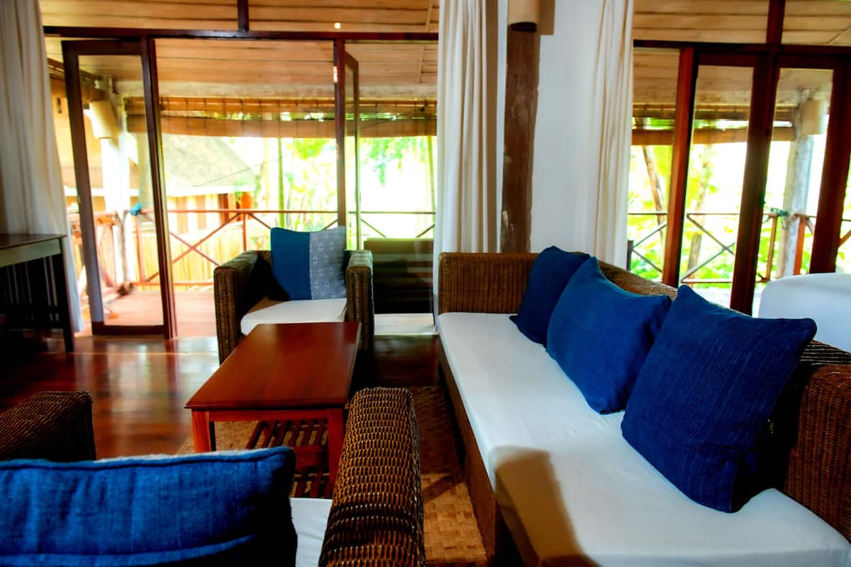 private garden boutique villa | minibar, in-room safe, desk, laptop workspace