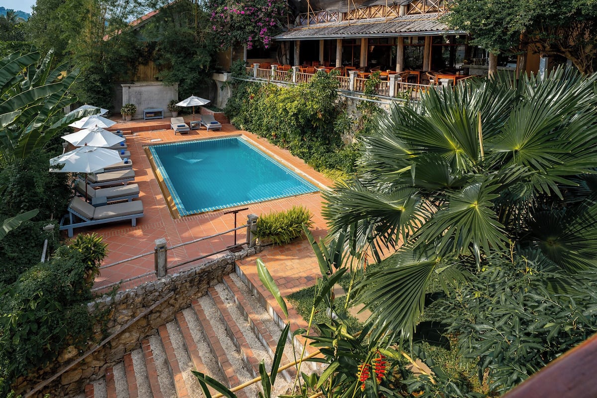 Deluxe Double or Twin Room, Garden View | Minibar, in-room safe, desk, laptop workspace