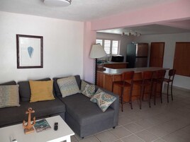 Refrigerador, cafetera/tetera