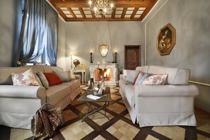 Interior - Villa Parri (Pistoia)