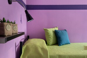 Triple Room (Private External Bathroom) | Down comforters, free WiFi, bed sheets - Ostello San Filippo Neri (Modena)