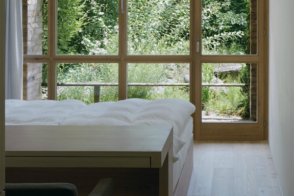 Individuell dekoriert, individuell eingerichtet, Schreibtisch