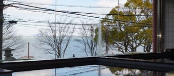 Ayaha Lakeside Hotel