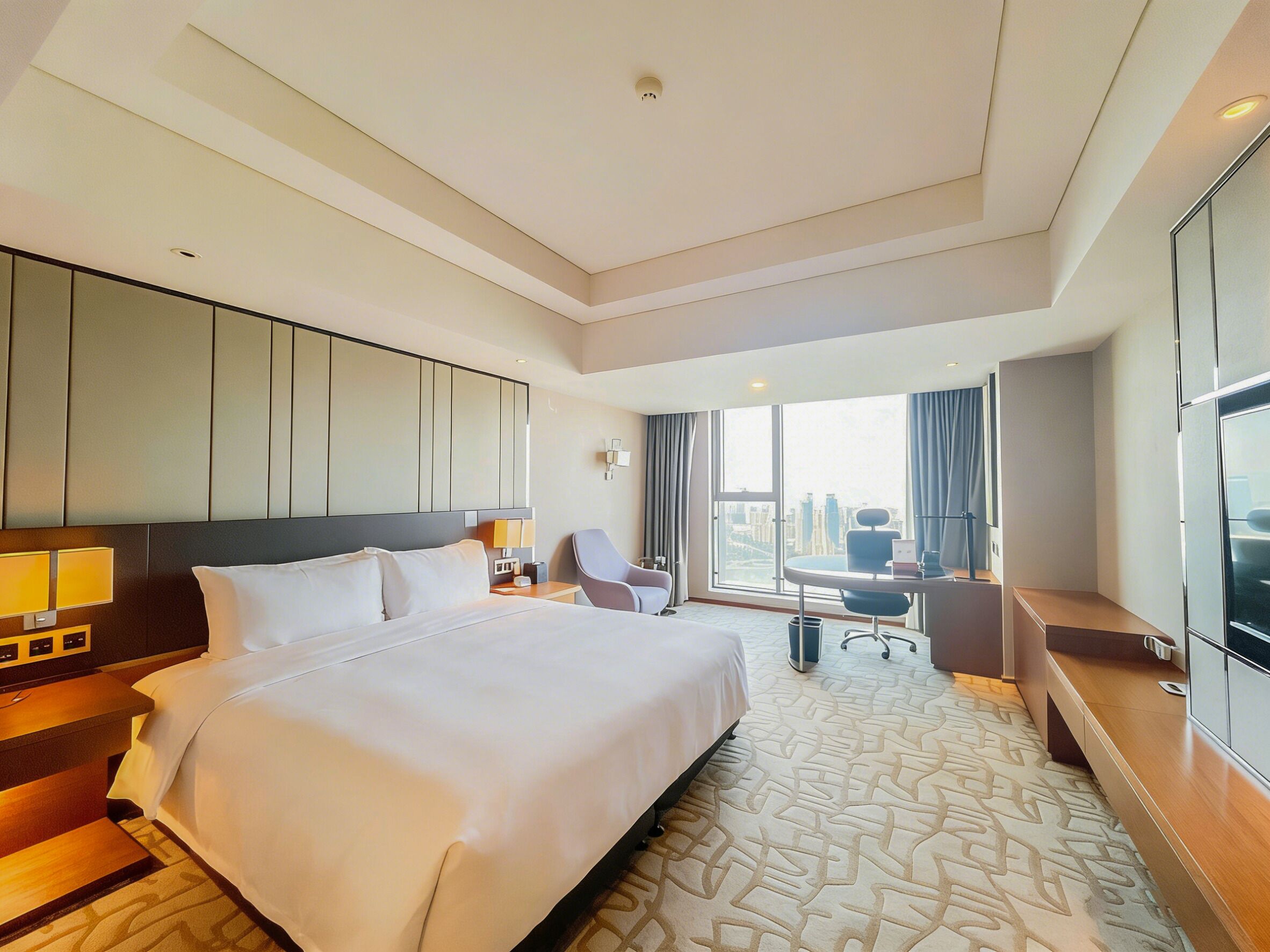 Habitación Deluxe, 1 cama de matrimonio grande, vistas al río | Ropa de cama de alta calidad, edredones de plumas, minibar y caja fuerte