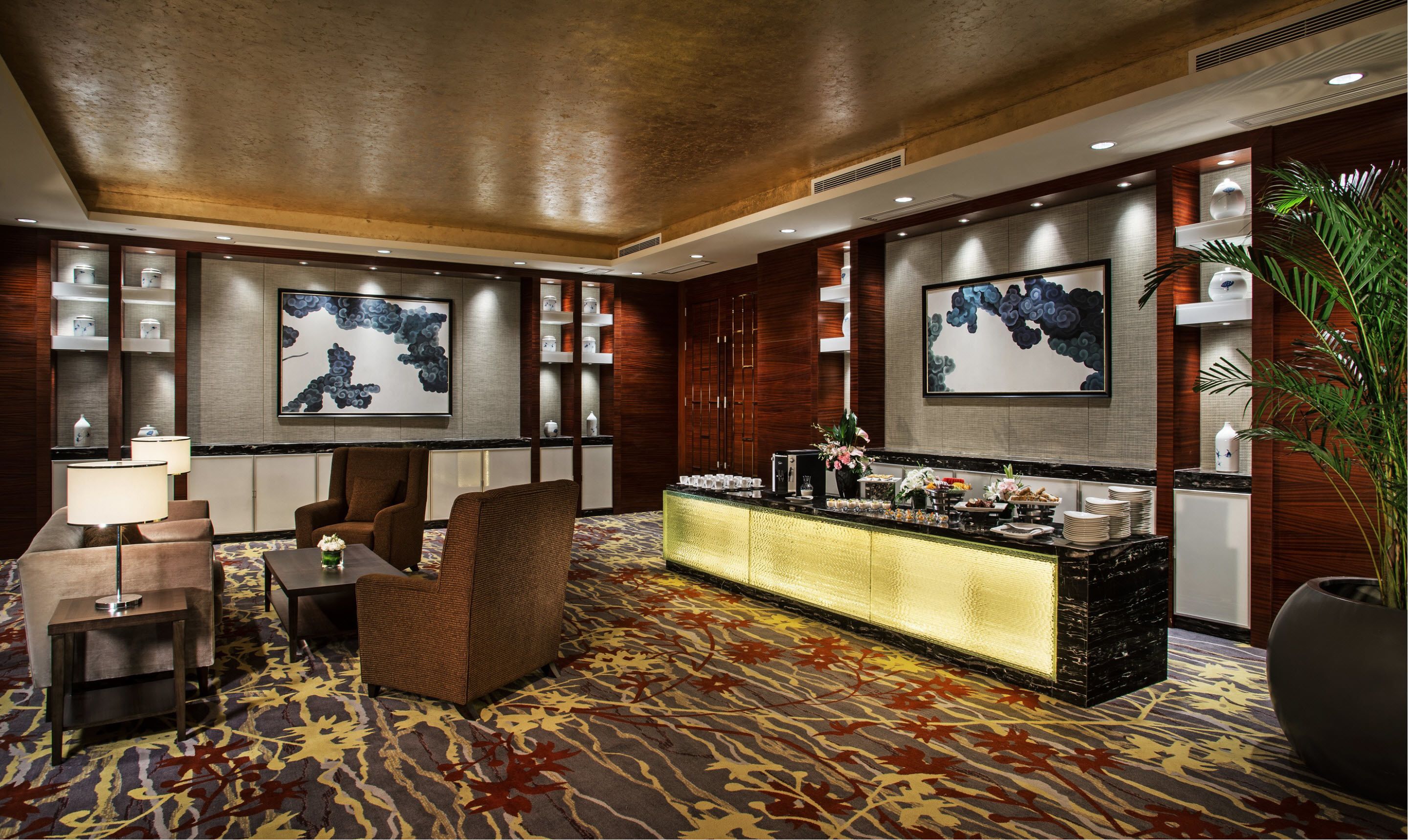 3 restaurants, lunch, dinner served; Chinese cuisine