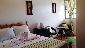 ๋๋ญ์ค ๋๋ธ๋ฃธ, ๋๋ธ์นจ๋ 1๊ฐ, ๋ฐ์ฝ๋ | ๊ฐ์ด ์นจ๋, ๋ฌด๋ฃ WiFi