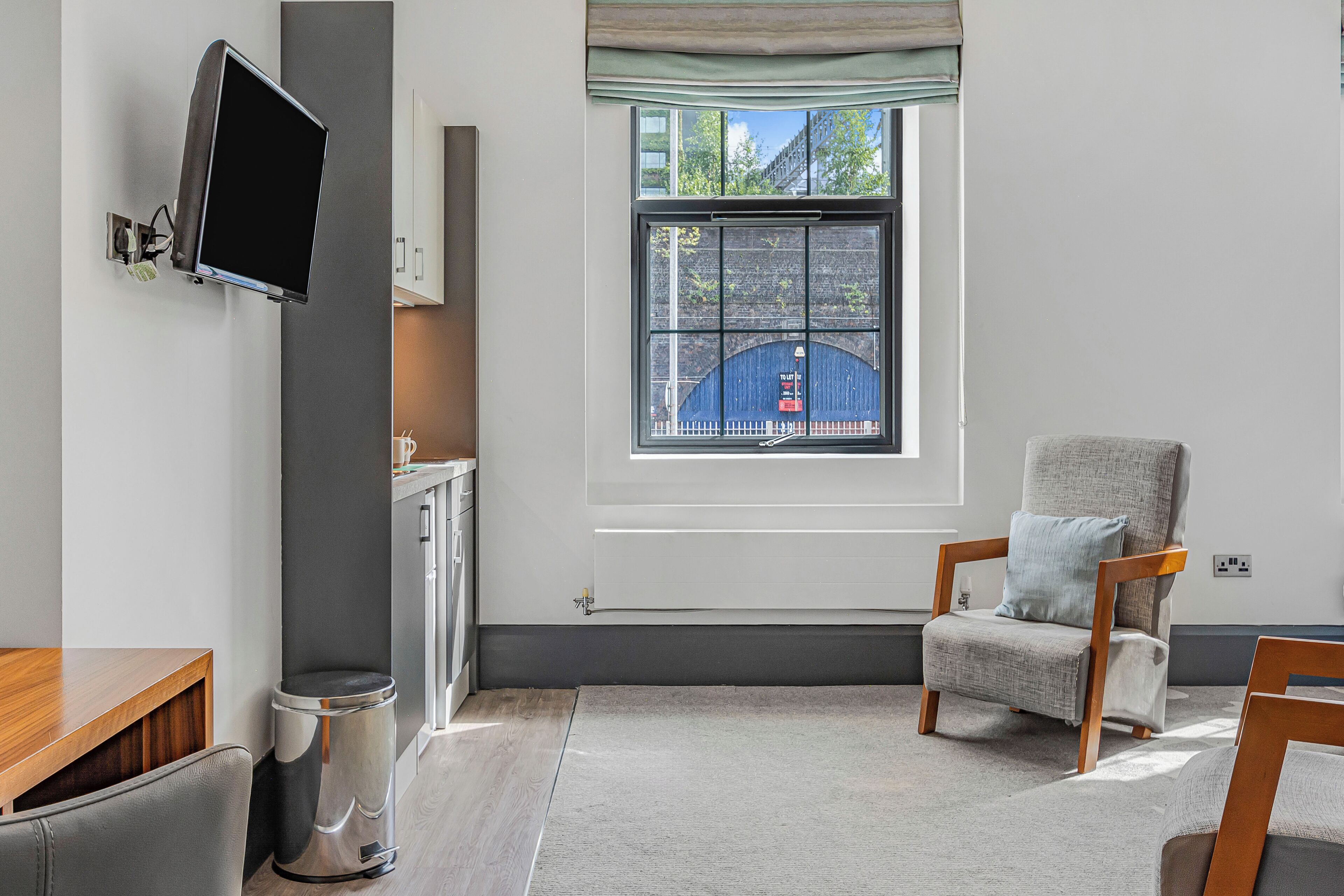 deluxe studio | egyptian cotton sheets, premium bedding, select comfort beds