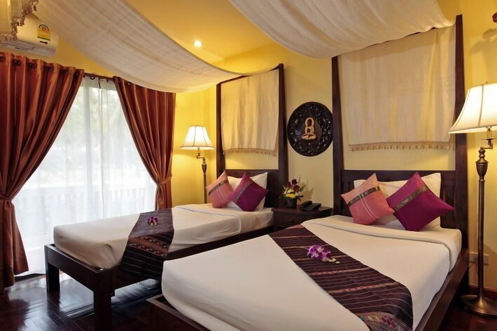 มินิบาร์, ตู้นิรภัยในห้องพัก, Wi-Fi ฟรี, ทางสำหรับรถเข็น