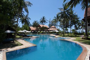 Pool - Coral Hotel Bangsaphan (Bang Saphan)