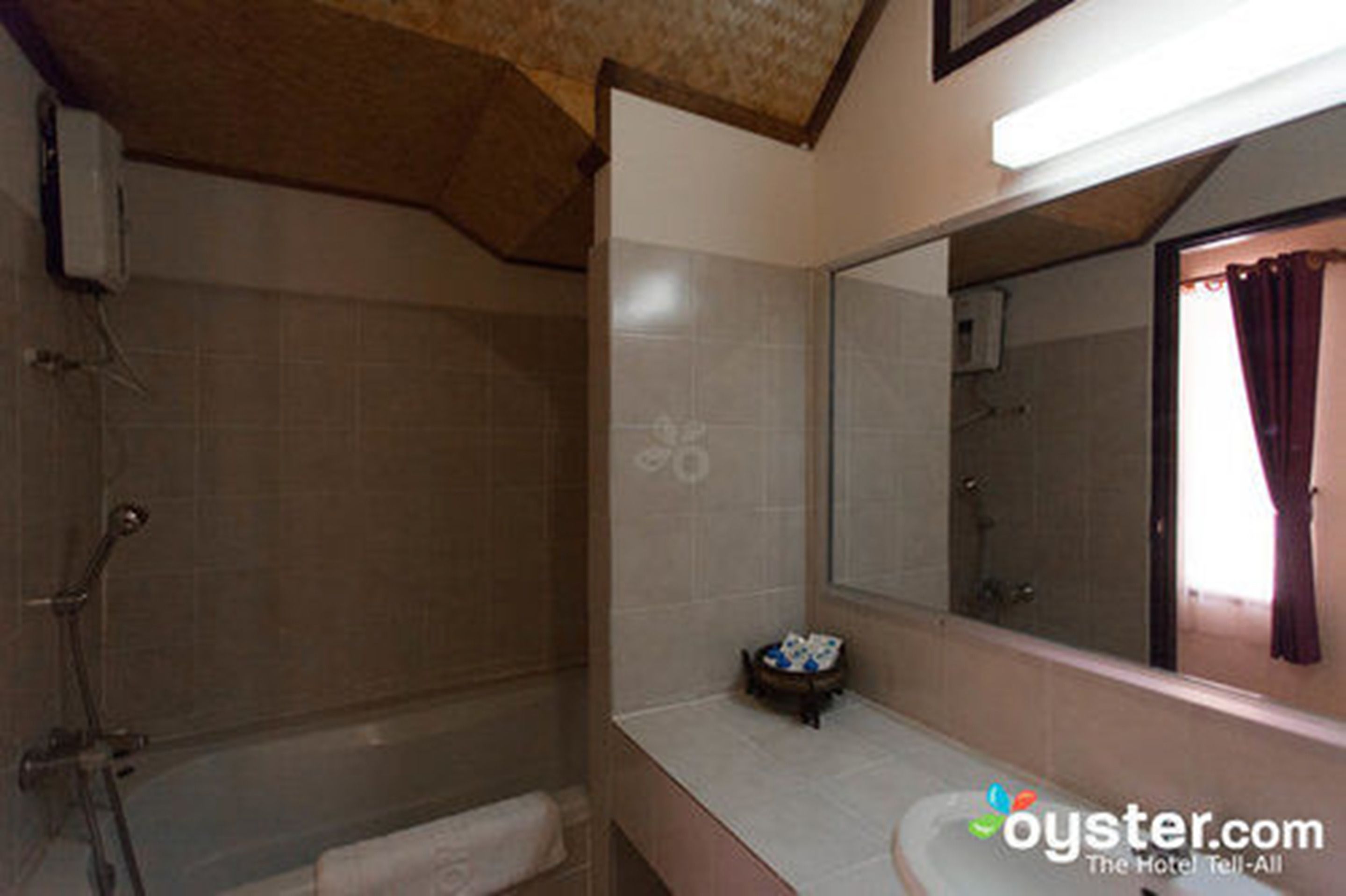 mezzanine room  | minibar, in-room safe, free wifi, wheelchair access