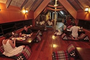 Dining - Coral Hotel Bangsaphan (Bang Saphan)