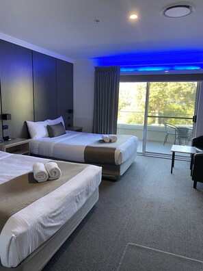 Superior Bayview Twin Room | Individually furnished, iron/ironing board, free WiFi, bed sheets - Huskisson Beach Motel (Huskisson)