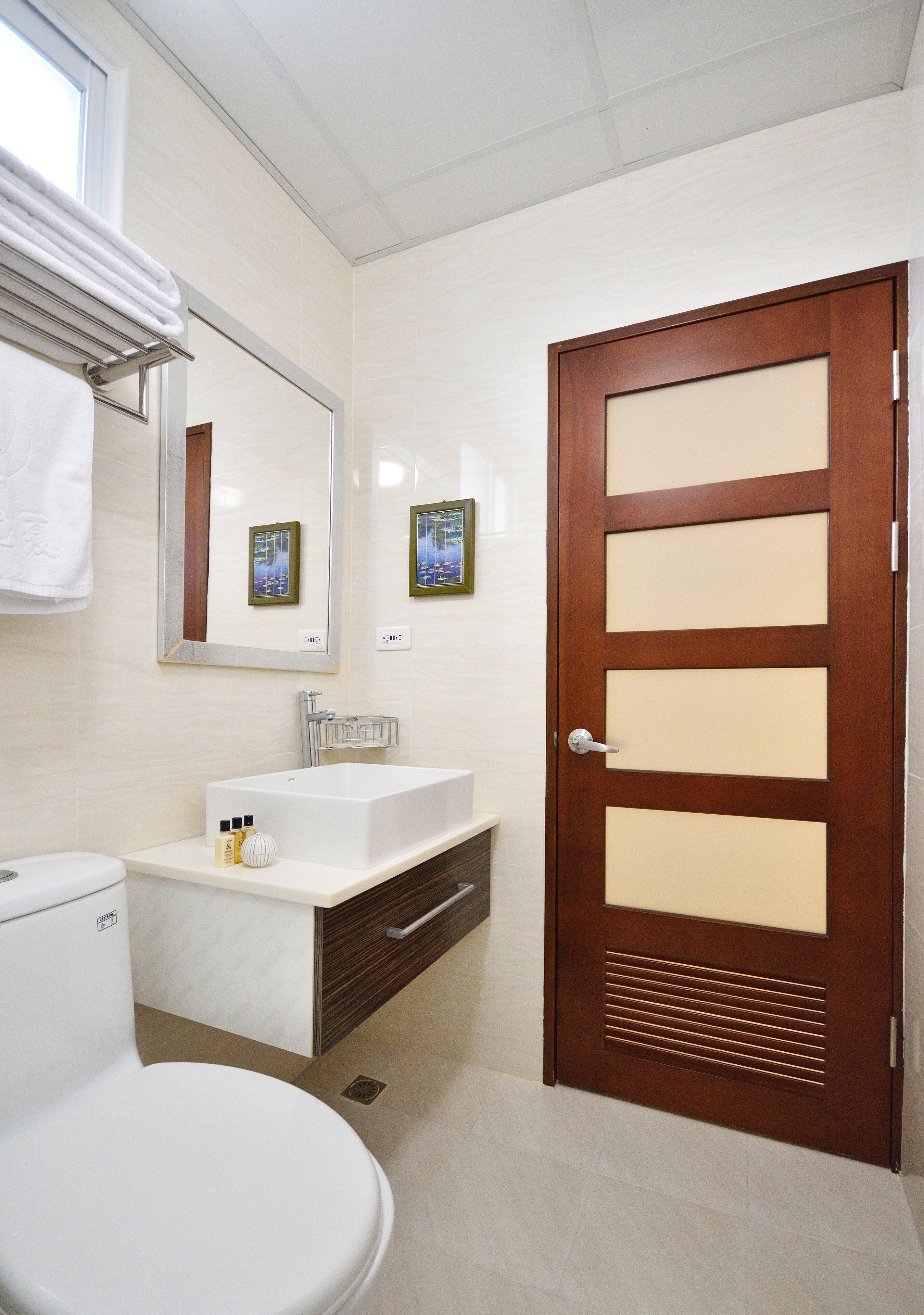 精緻2人房  | 浴室 | 淋浴設備、免費盥洗用品、吹風機、拖鞋