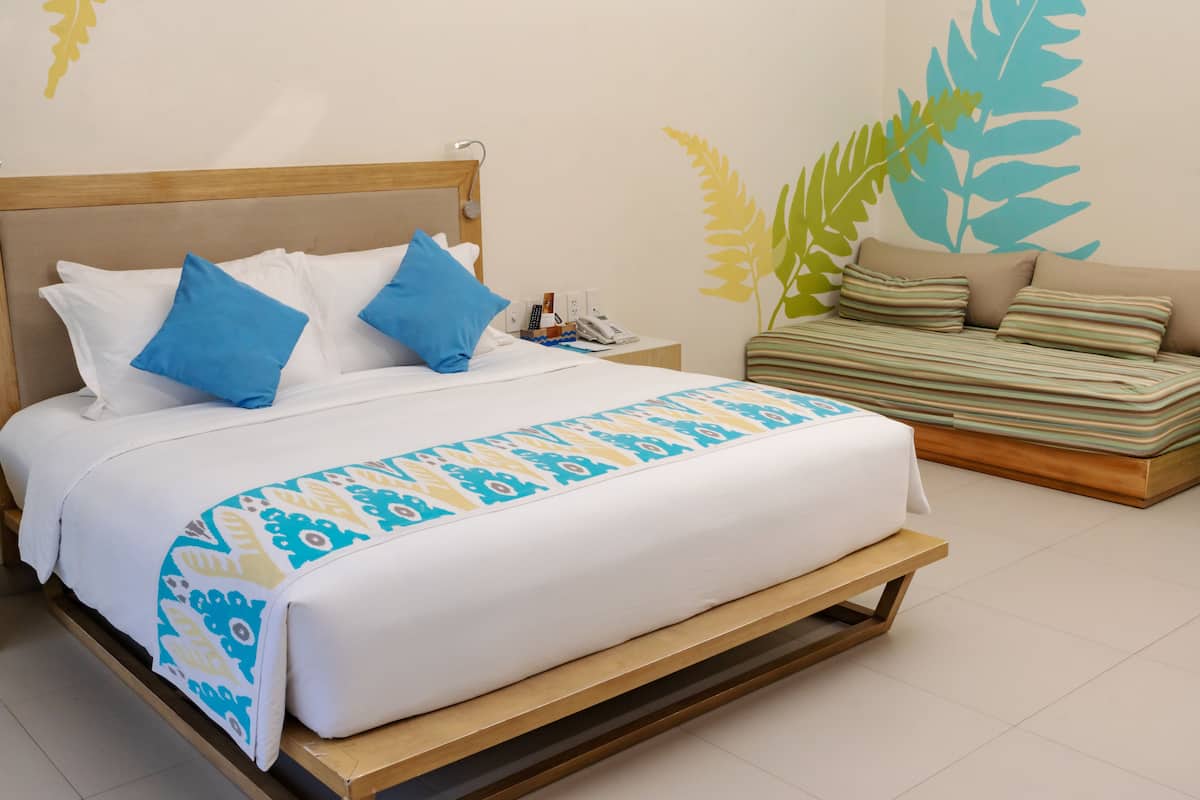 Premium bedding, minibar, in-room safe, desk