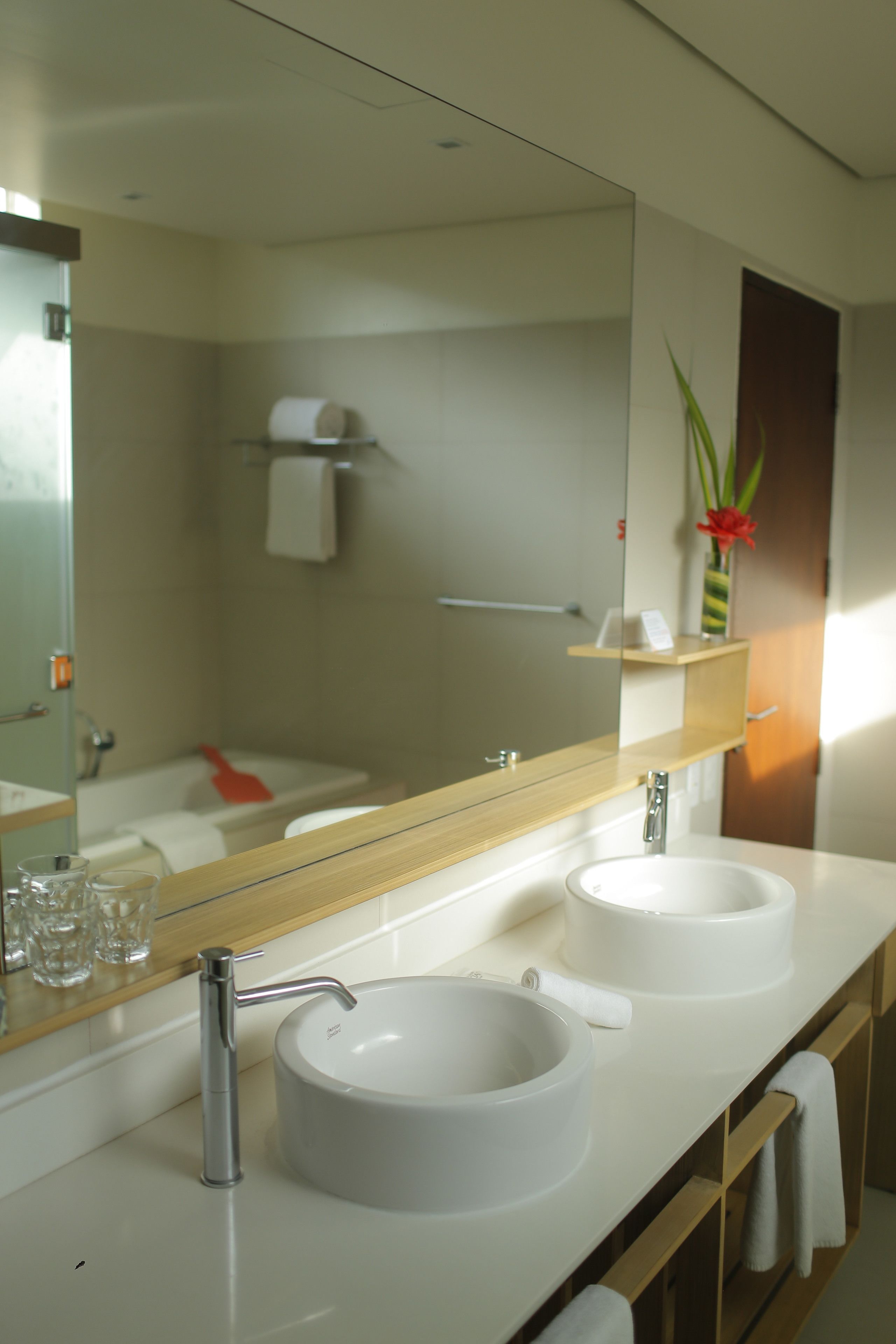 suite, 1 bedroom (pacifica) | bathroom sink