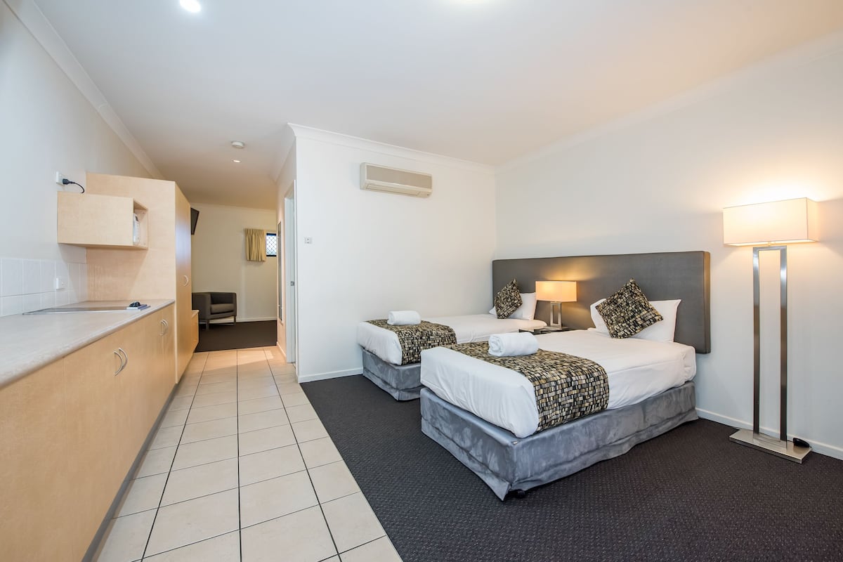 1 bedroom, desk, soundproofing, iron/ironing board