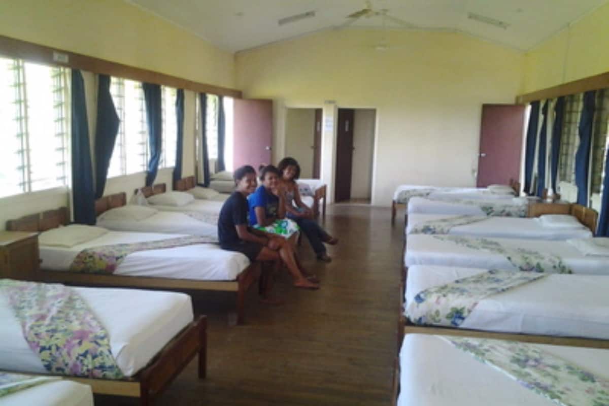 16 Bed Mixed Dorm | Free WiFi, bed sheets