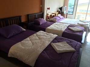 Bộ đồ giường cao cấp, nệm cao su hoạt tính (memory foam) 