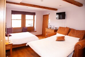 Superior Suite, Ensuite - The Rooms at the Nook (Holmfirth)