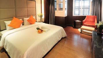 Desk, rollaway beds, free WiFi, bed sheets