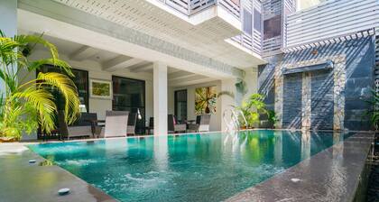 Rich Boutique Hotel