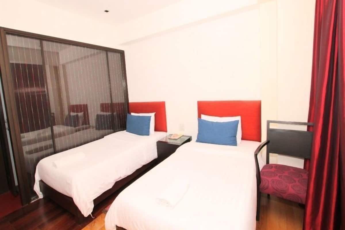 Desk, rollaway beds, free WiFi, bed sheets