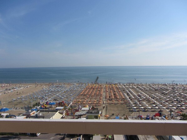 Unclassified image, 1 of 53, button - Hotel Carlton Beach (Rimini)