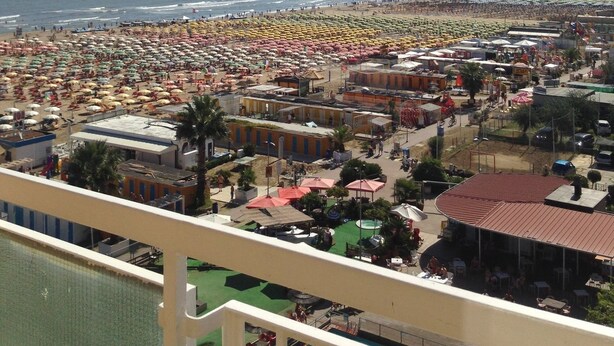 Beach/ocean view - Hotel Carlton Beach (Rimini)