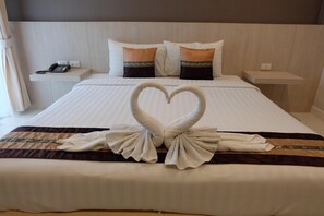 Minibar, desk, free WiFi - Airport Mansion Phuket (Mai Khao)