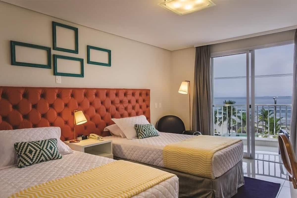 Hochwertige Bettwaren, Minibar, Zimmersafe, Verdunkelungsvorhänge