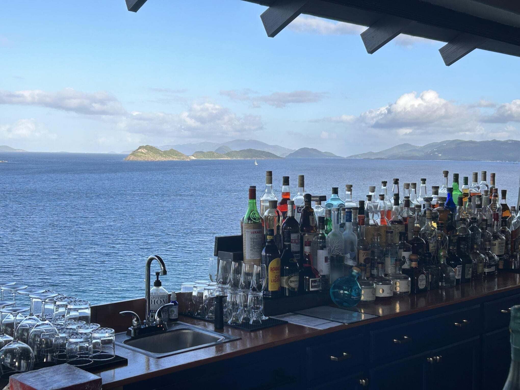 Condo, 1 Bedroom | Bar (on property) | 2 bars/lounges