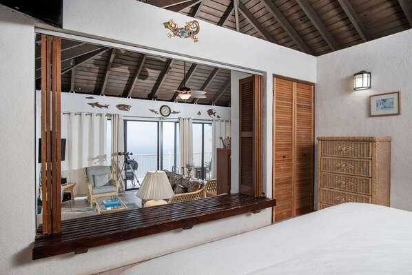 Condo, 1 habitación | Caja de seguridad en la habitación y decoración personalizada 