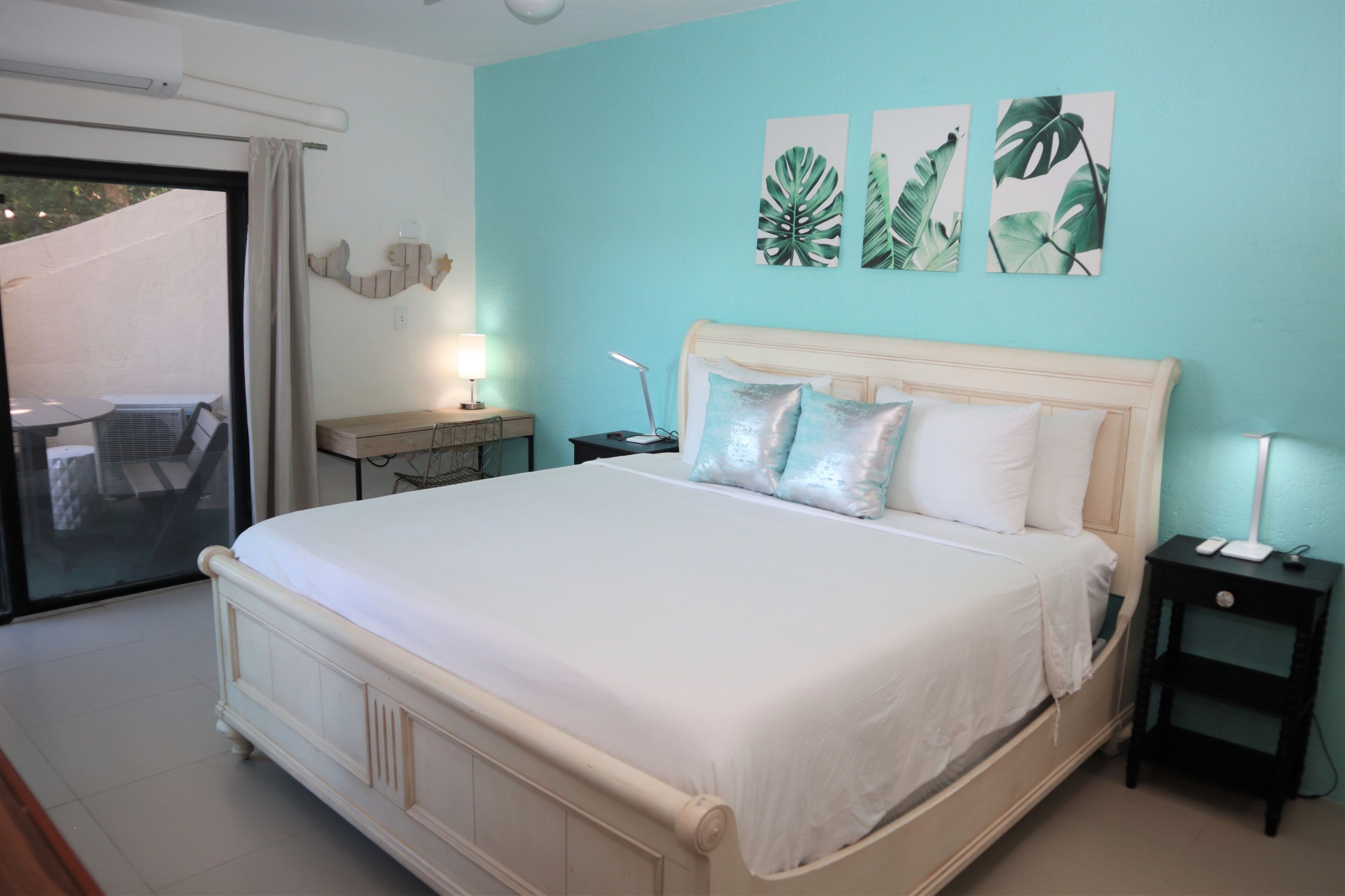 Studio | In-room safe, individually decorated, individually furnished