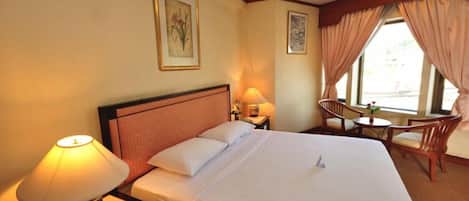 Desk, blackout curtains, free WiFi, bed sheets