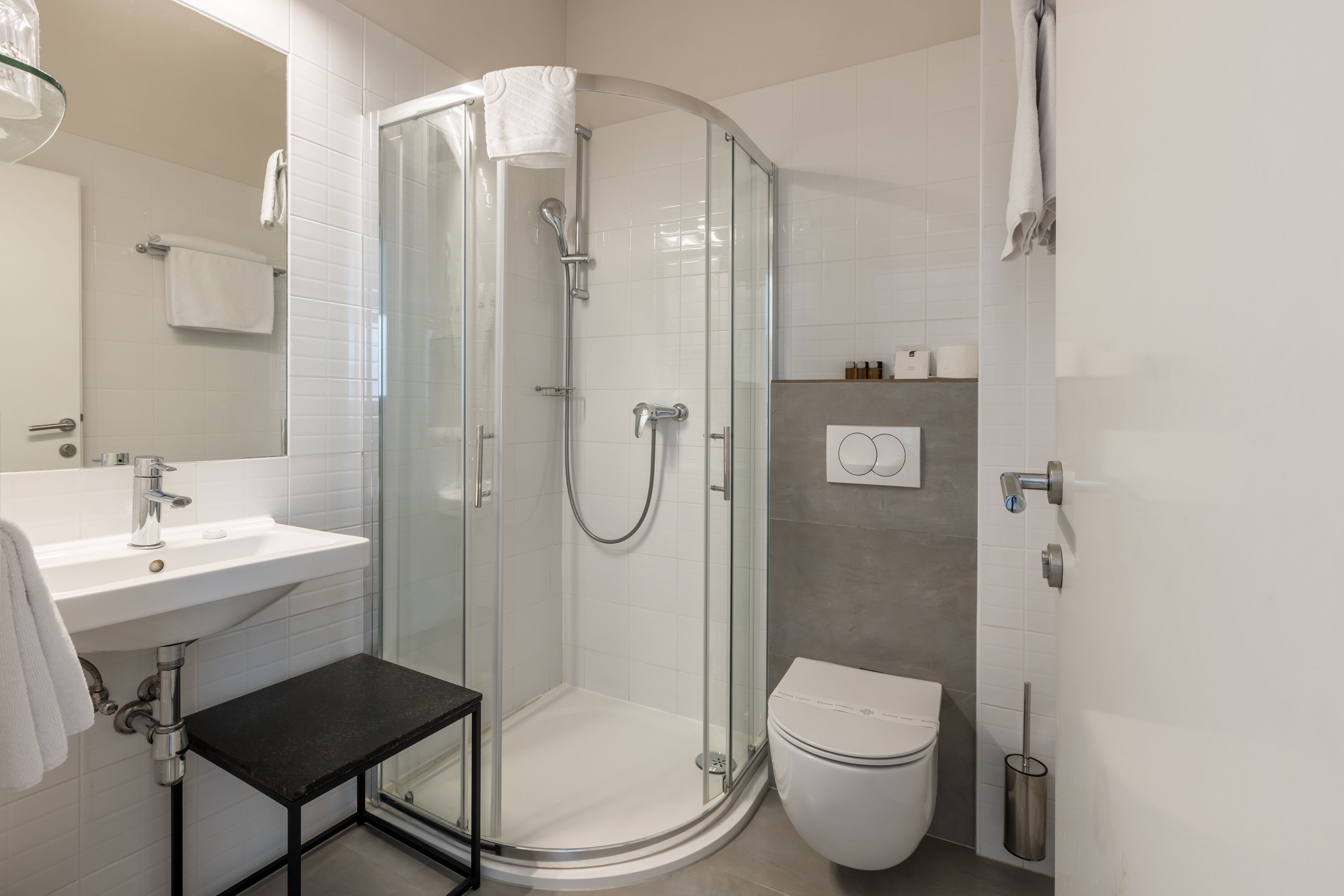 shower, free toiletries, hair dryer, slippers