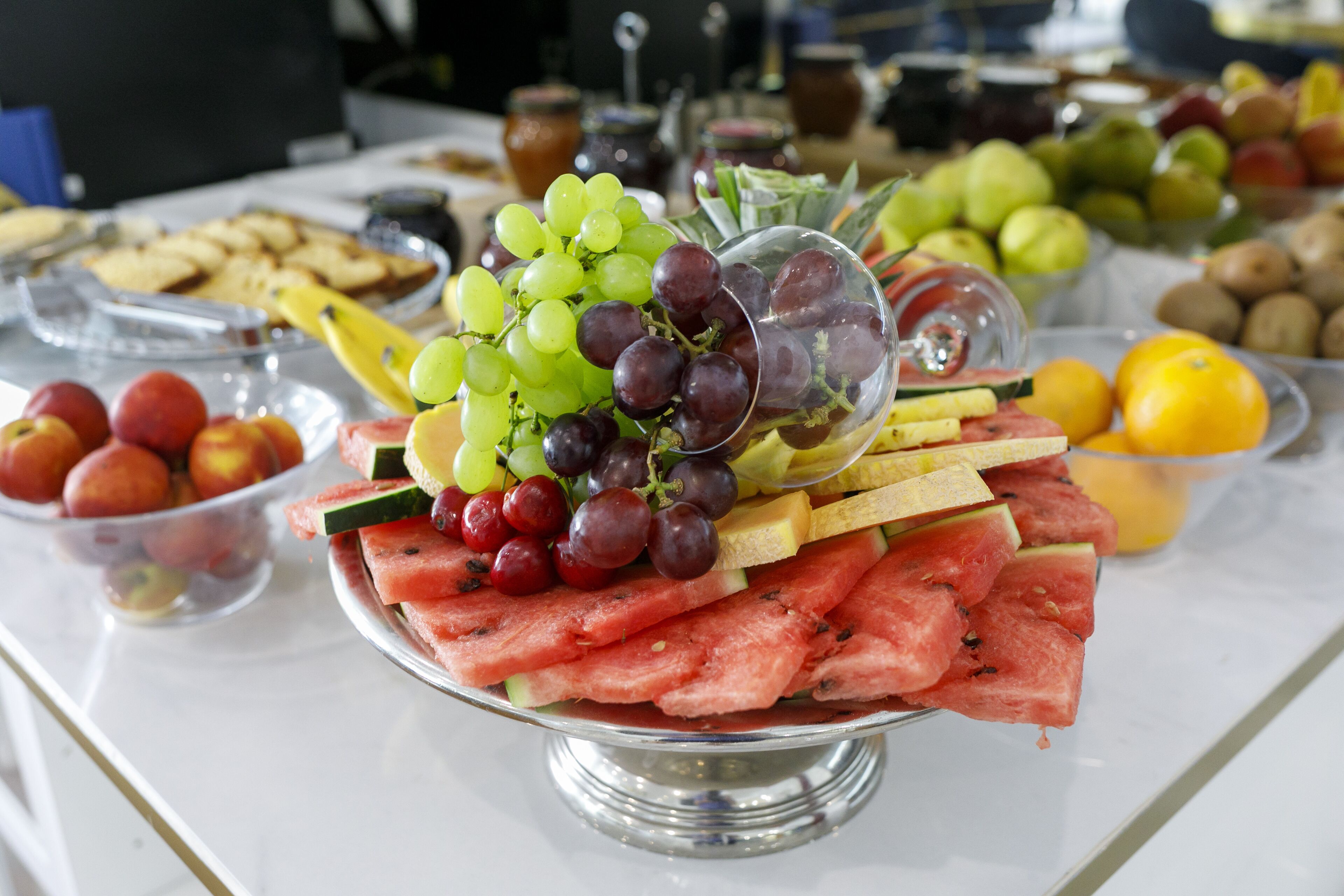 breakfast, lunch and dinner served