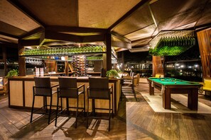 Bar (on property) - Vilarejo Praia Hotel (Rio das Ostras)