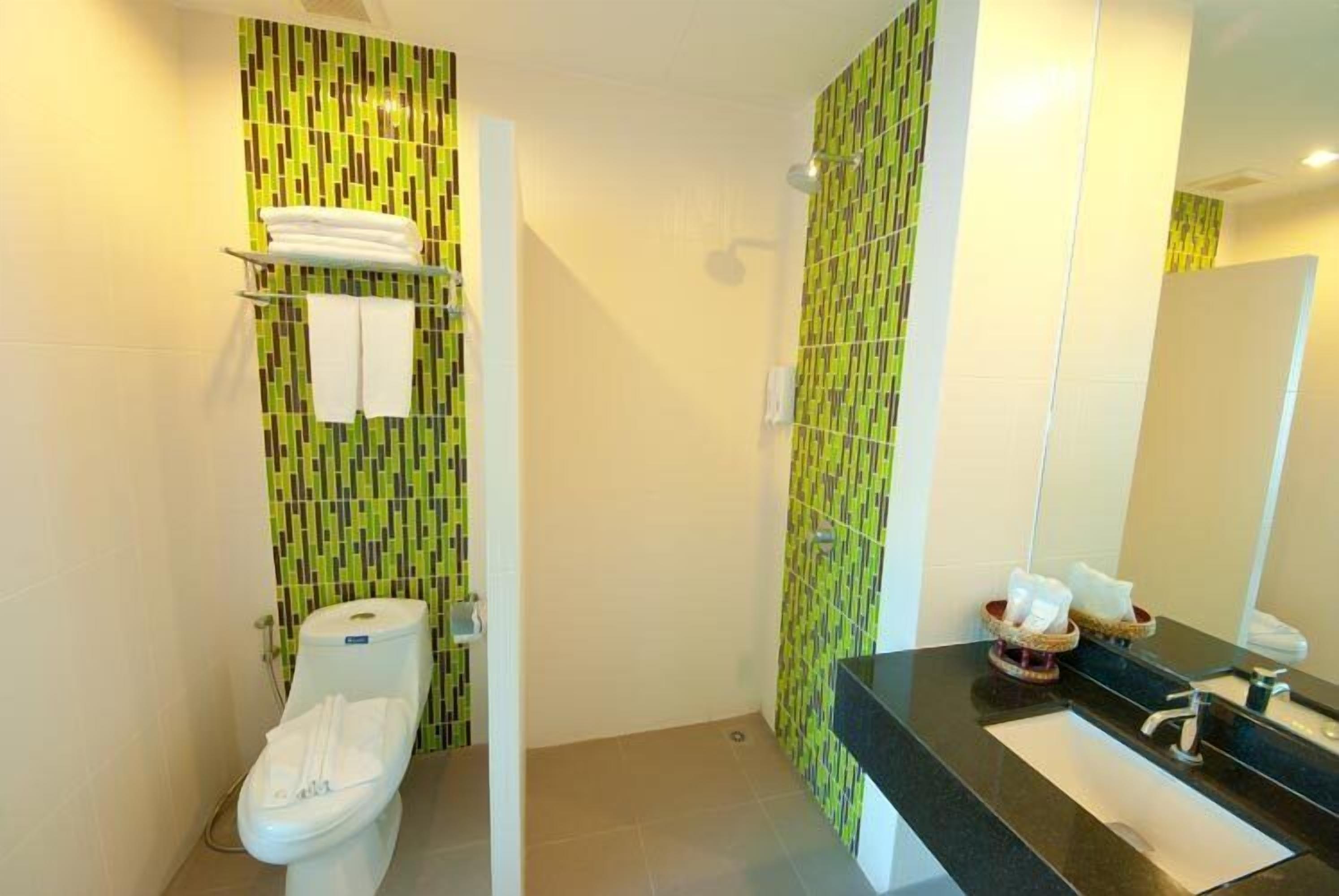 shower, free toiletries, hair dryer, slippers