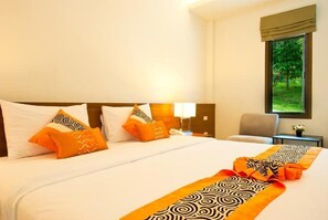 Minibar, in-room safe, blackout curtains, free WiFi - P.S Hill Resort (Patong)