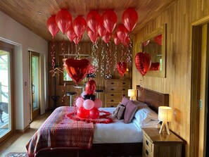 Deluxe Apartment, Ensuite (1-Chaucer Lodge open plan) | 1 bedroom