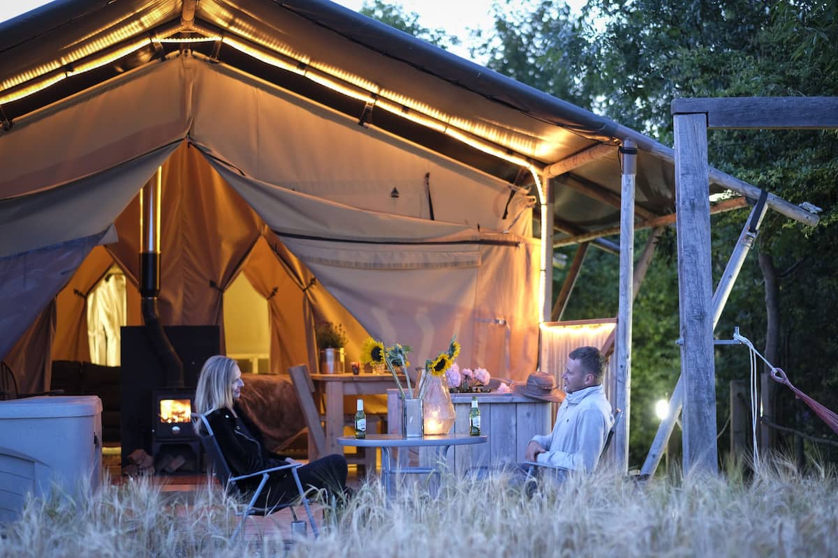 อพาร์ทเมนท์, ห้องน้ำในตัว (6- Safari Lodge) | ลานระเบียง/นอกชาน