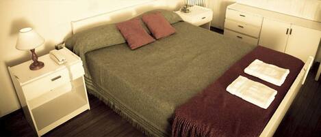 Rollaway beds, free WiFi