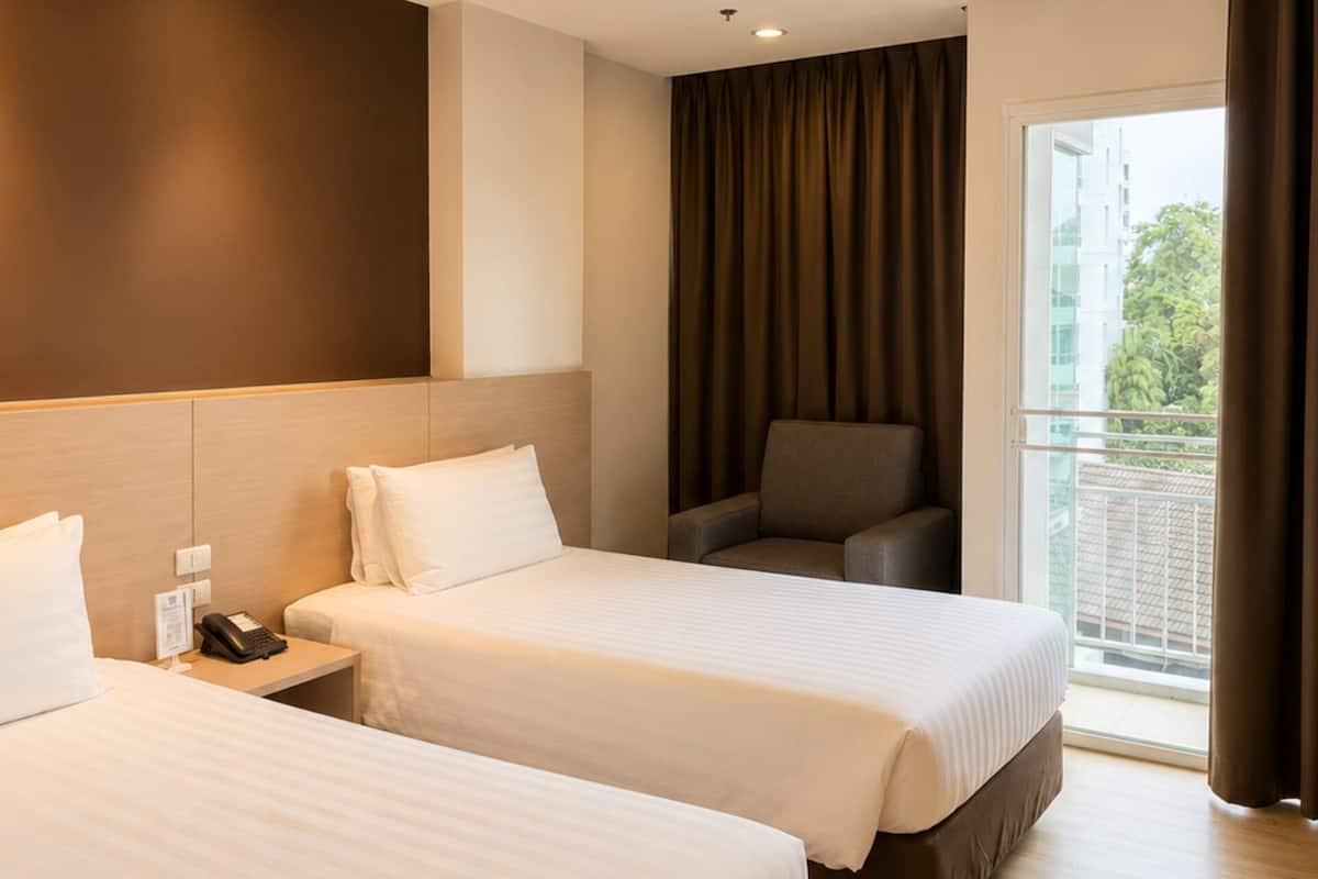 Superior Twin Room, 2 Single Beds | Desk, free WiFi, bed sheets