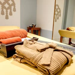 Thai massages, massage/treatment rooms, manicures and pedicures