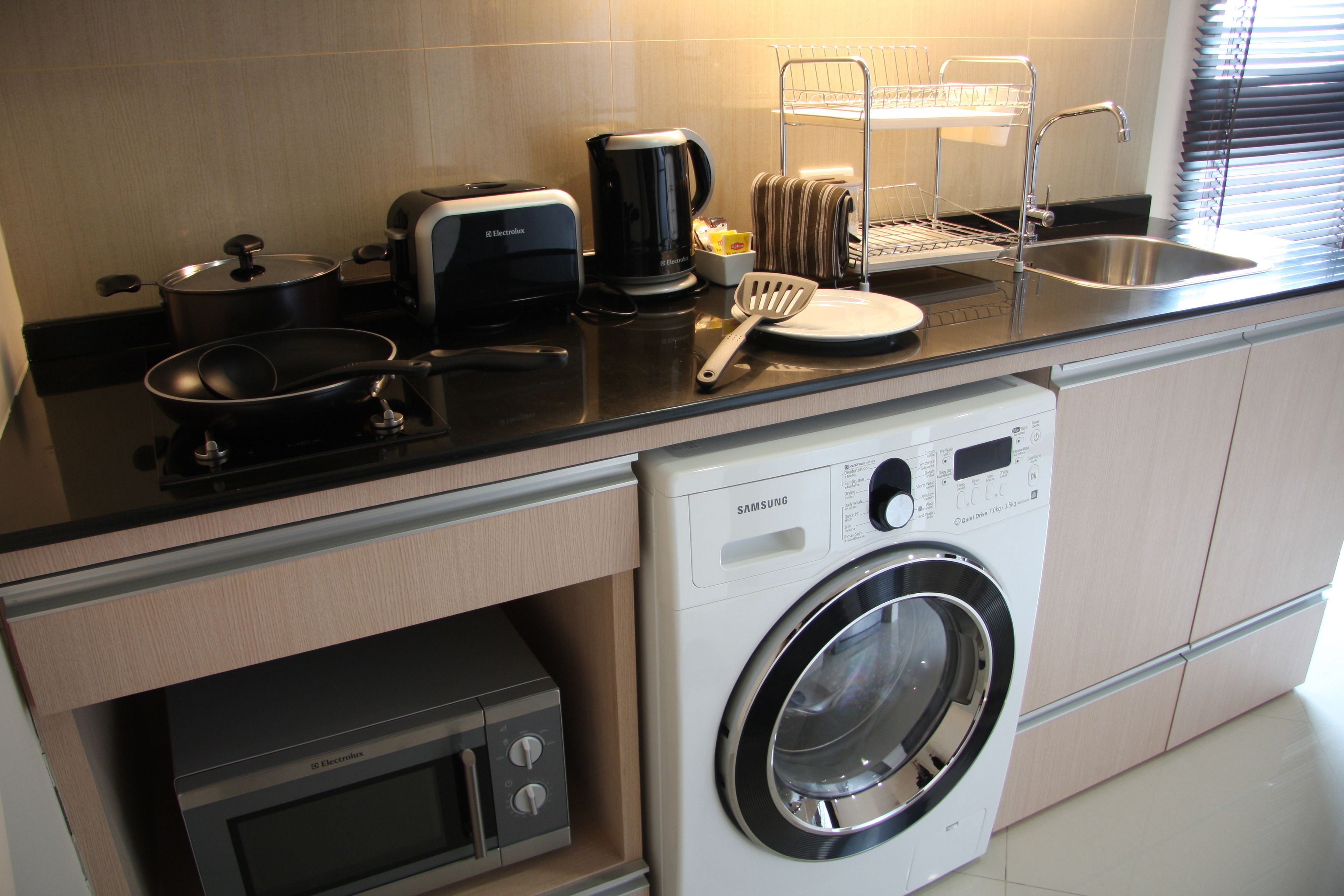 fridge, electric kettle