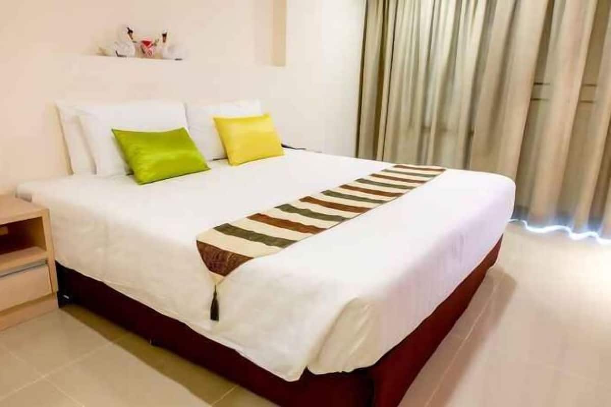 1 bilik tidur, meja, langsir/tirai gelap terus, Wi-fi percuma