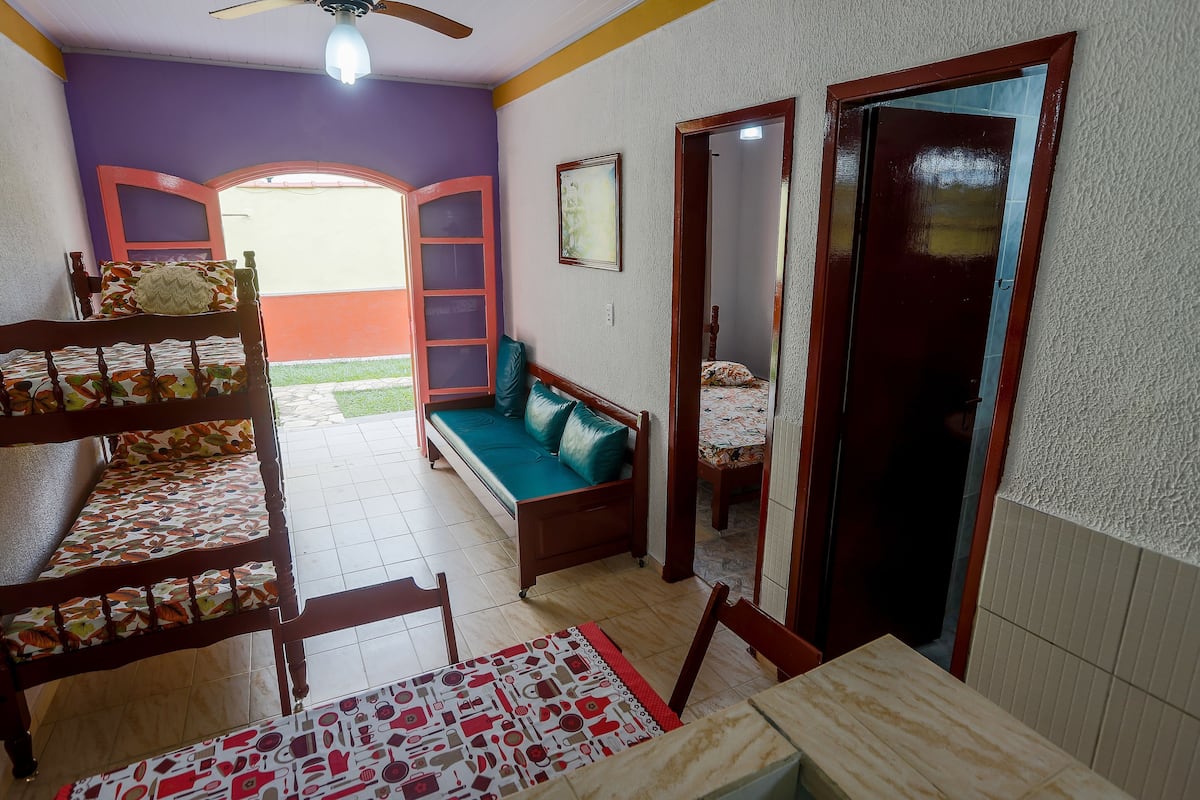 1 bedroom, blackout drapes, free WiFi, bed sheets