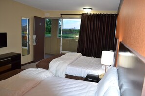 Kahden hengen deluxe-huone | Ylelliset vuodevaatteet, työpöytä, ilmainen Wi-Fi, vuodevaatteet